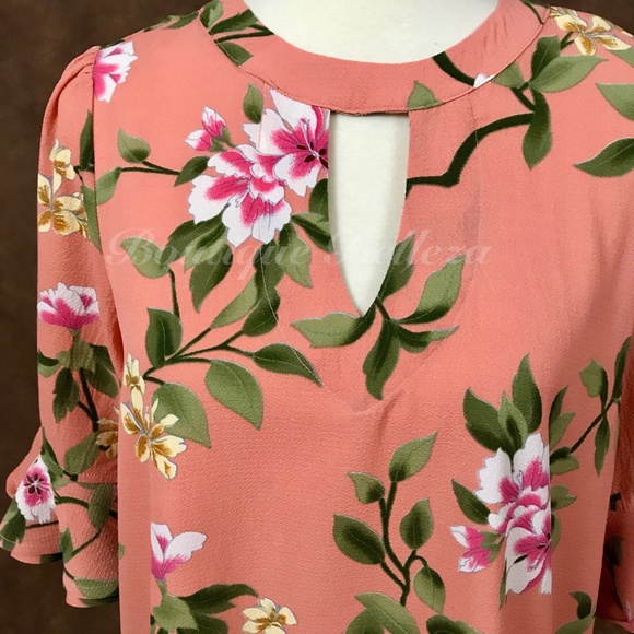 Floral Print Top w/Keyhole Cutout and Bell Sleeves - Picture 8 of 10